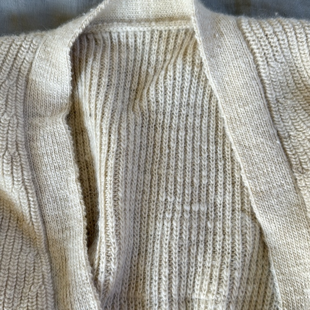 Vincent James Designs Sample Cardi - Picture 2 of 2